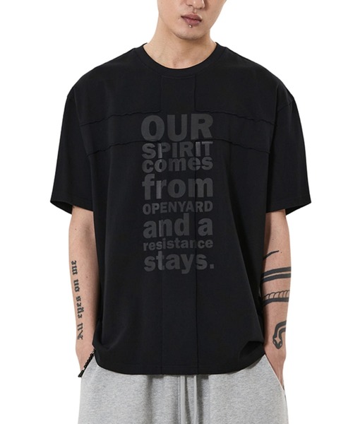 OY(オーワイ)の「『OY/オーワイ』RESISTANCE CROSS PATCH TEE/レジスタンスクロスパッチTシャツ(Tシャツ/カットソー・メンズ・ホワイト/ブラック・L/M)」の1枚目の写真