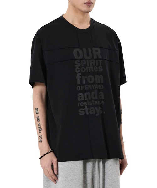 OY(オーワイ)の「『OY/オーワイ』RESISTANCE CROSS PATCH TEE/レジスタンスクロスパッチTシャツ(Tシャツ/カットソー・メンズ・ホワイト/ブラック・L/M)」の4枚目の写真