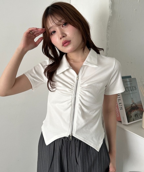CLEA(クレア)の「ジップギャザー襟付きトップス(Tシャツ/カットソー・レディース・ピンク/ホワイト/アイボリー/ブラック/ライトグレー/ライトブルー・FREE)」の7枚目の写真