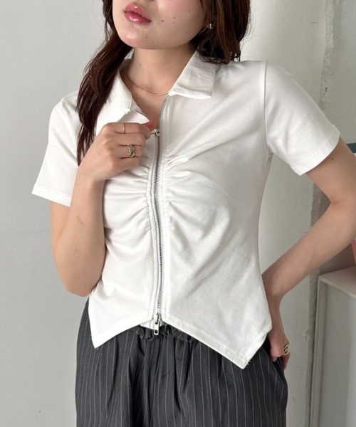 CLEA(クレア)の「ジップギャザー襟付きトップス(Tシャツ/カットソー・レディース・ピンク/ホワイト/アイボリー/ブラック/ライトグレー/ライトブルー・FREE)」の8枚目の写真
