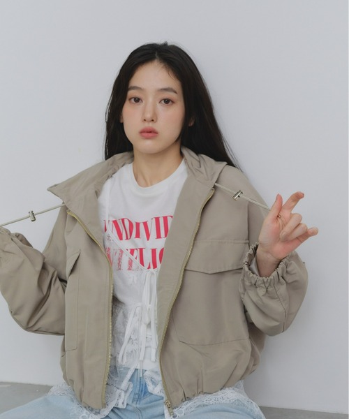 P.V.T(ピーブイティー)の「裾バルーンマウンテンパーカー(マウンテンパーカー・レディース・Black/カーキ/アイボリー・M)」の3枚目の写真