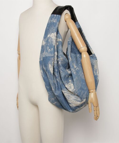 TAAKK（ターク）の「【TAAKK/ターク】Denim Bag (Middle)（ショルダーバッグ・メンズ・インディゴブルー/ブラウン・FREE）」の6枚目の写真