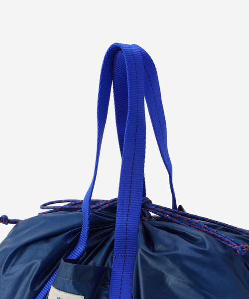 Epperson Mountaineering(エパーソンマウンテニアリング)の「Epperson Mountaineering | ランチバッグ S COBALT BLUE UNISEX(トートバッグ・レディース・ブルー・ONE)」の6枚目の写真