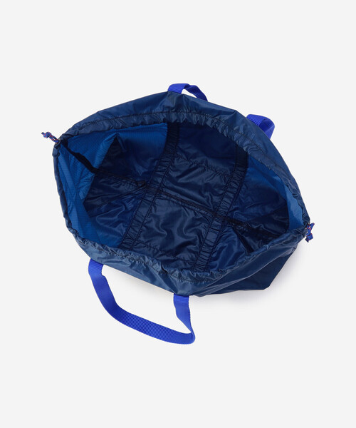 Epperson Mountaineering(エパーソンマウンテニアリング)の「Epperson Mountaineering | ランチバッグ S COBALT BLUE UNISEX(トートバッグ・レディース・ブルー・ONE)」の4枚目の写真