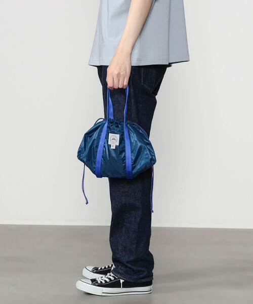 Epperson Mountaineering(エパーソンマウンテニアリング)の「Epperson Mountaineering | ランチバッグ S COBALT BLUE UNISEX(トートバッグ・レディース・ブルー・ONE)」の2枚目の写真