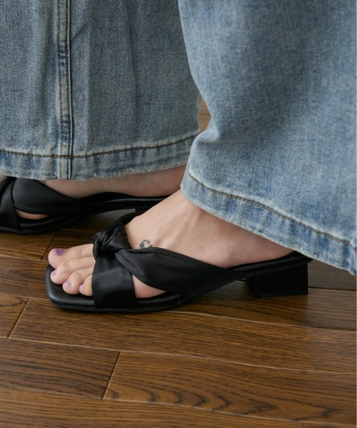 Rohwel（ローウェル）の「Soft Satin Twist Mule / ソフトサテンツイストミュール（サンダル・レディース・ホワイト/パープル/ブラック・LARGE/MEDIUM/SMALL）」の22枚目の写真