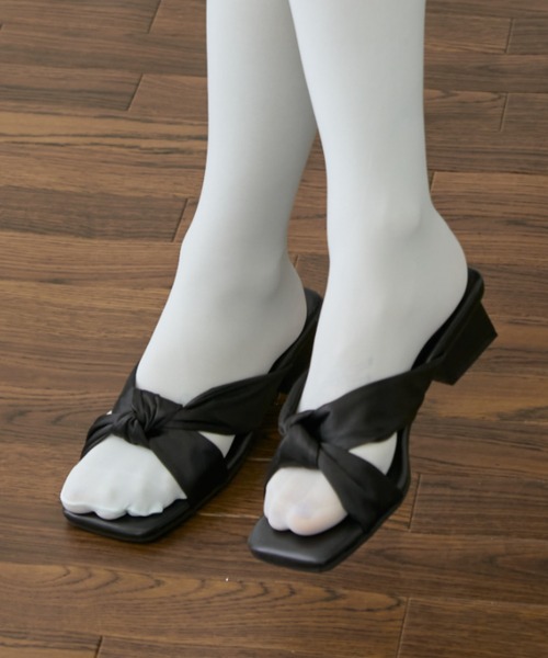 Rohwel（ローウェル）の「Soft Satin Twist Mule / ソフトサテンツイストミュール（サンダル・レディース・ホワイト/パープル/ブラック・LARGE/MEDIUM/SMALL）」の17枚目の写真
