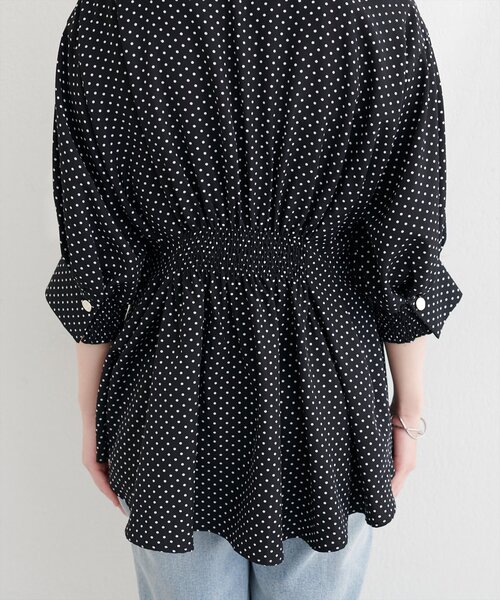 natural couture(ナチュラルクチュール)の「〈osono〉タックデザインぺプラム5分袖ブラウス(シャツ/ブラウス・レディース・オフホワイト/その他2/その他1/ドット/チェック/ストライプ/ネイビー・FREE)」の9枚目の写真