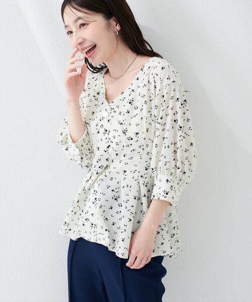 natural couture(ナチュラルクチュール)の「〈osono〉タックデザインぺプラム5分袖ブラウス(シャツ/ブラウス・レディース・オフホワイト/その他2/その他1/ドット/チェック/ストライプ/ネイビー・FREE)」の17枚目の写真
