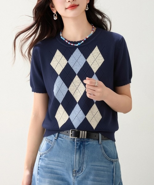 AMAJI(アマジ)の「ラウンドネック 菱形柄 半袖 ニットトップス(ニット/セーター・レディース・ネイビー・X-LARGE/LARGE/MEDIUM/SMALL)」の3枚目の写真