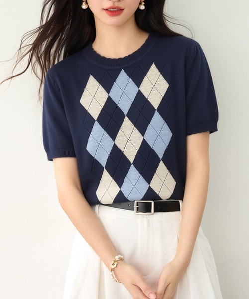 AMAJI(アマジ)の「ラウンドネック 菱形柄 半袖 ニットトップス(ニット/セーター・レディース・ネイビー・X-LARGE/LARGE/MEDIUM/SMALL)」の5枚目の写真