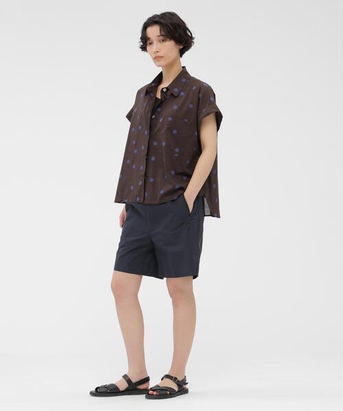 MARGARET HOWELL(マーガレットハウエル)の「POLKA DOT COTTON POPLIN(シャツ/ブラウス・レディース・ブラウン/オリーブ・2/1)」の11枚目の写真