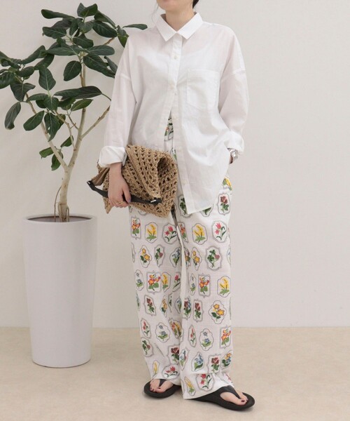 fredy emue(フレディエミュ)の「汗染み軽減加工COTTONオーバーシャツ(シャツ/ブラウス・レディース・ブルー系その他/サックスブルー/ブラウン系その他/オフホワイト・38)」の5枚目の写真
