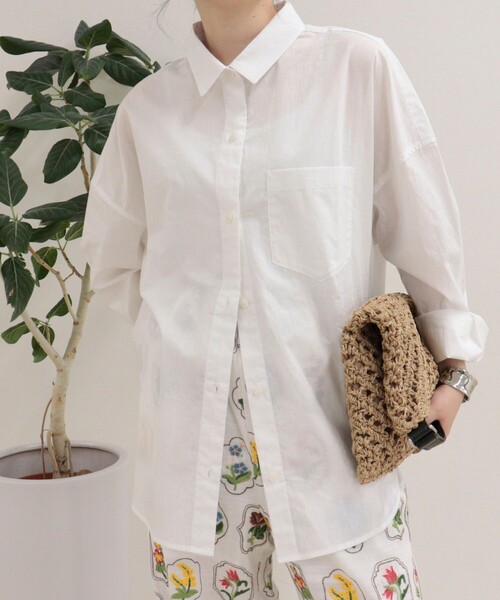 fredy emue(フレディエミュ)の「汗染み軽減加工COTTONオーバーシャツ(シャツ/ブラウス・レディース・ブルー系その他/サックスブルー/ブラウン系その他/オフホワイト・38)」の12枚目の写真