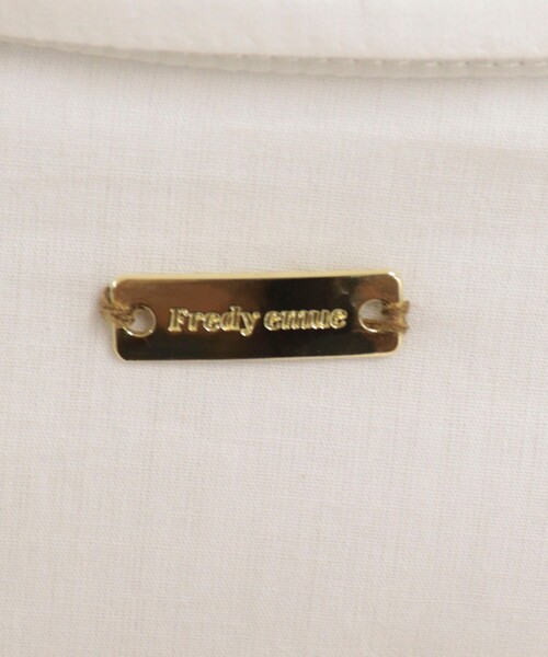 fredy emue(フレディエミュ)の「汗染み軽減加工COTTONオーバーシャツ(シャツ/ブラウス・レディース・ブルー系その他/サックスブルー/ブラウン系その他/オフホワイト・38)」の16枚目の写真