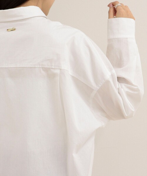 fredy emue(フレディエミュ)の「汗染み軽減加工COTTONオーバーシャツ(シャツ/ブラウス・レディース・ブルー系その他/サックスブルー/ブラウン系その他/オフホワイト・38)」の17枚目の写真