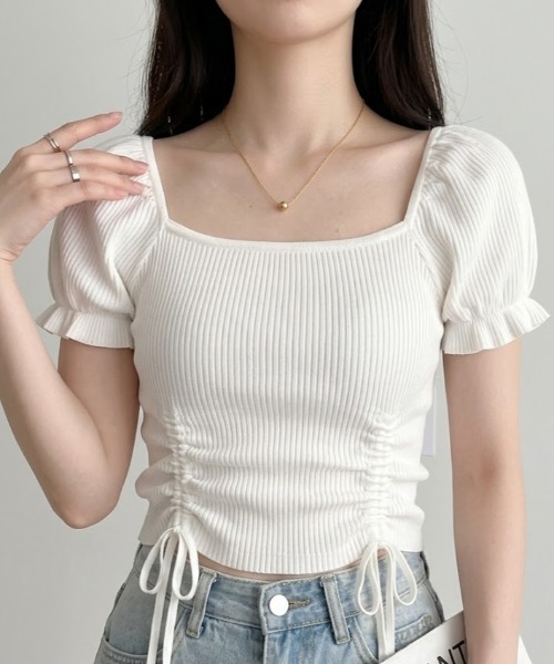 SHEPP(シープ)の「サイドドロスト シャーリング パフスリーブ 半袖ブラウス トップス(Tシャツ/カットソー・レディース・ホワイト・S/M)」の10枚目の写真