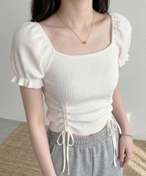 SHEPP(シープ)の「サイドドロスト シャーリング パフスリーブ 半袖ブラウス トップス(Tシャツ/カットソー・レディース・ホワイト・S/M)」の9枚目の写真