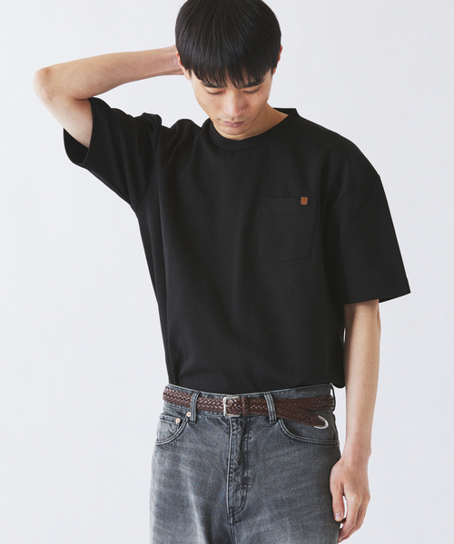 UNIVERSAL OVERALL(ユニバーサルオーバーオール)の「UNIVERSAL OVERALL 別注 ブラックラベル ポンチTシャツ(Tシャツ/カットソー・メンズ・チャコールグレー/ブラック/ホワイト・SMALL/MEDIUM/LARGE)」の4枚目の写真