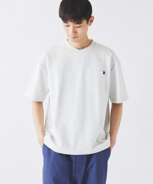 UNIVERSAL OVERALL(ユニバーサルオーバーオール)の「UNIVERSAL OVERALL 別注 ブラックラベル ポンチTシャツ(Tシャツ/カットソー・メンズ・チャコールグレー/ブラック/ホワイト・SMALL/MEDIUM/LARGE)」の9枚目の写真