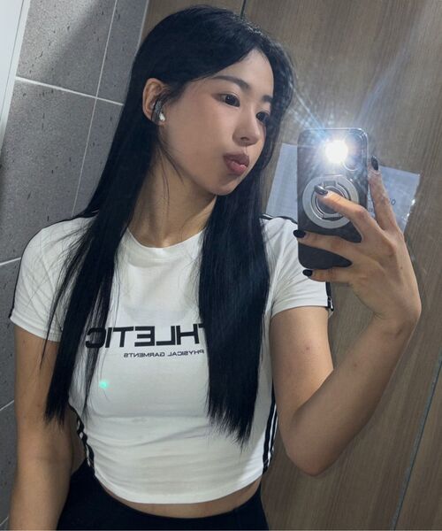 PHYSICAL GARMENTS（フィジカルガーメンツ）の「P5024 ウーマンライン クロップ半袖 [2カラー]（Tシャツ/カットソー・レディース・ブラック/ホワイト・MEDIUM/SMALL）」の3枚目の写真