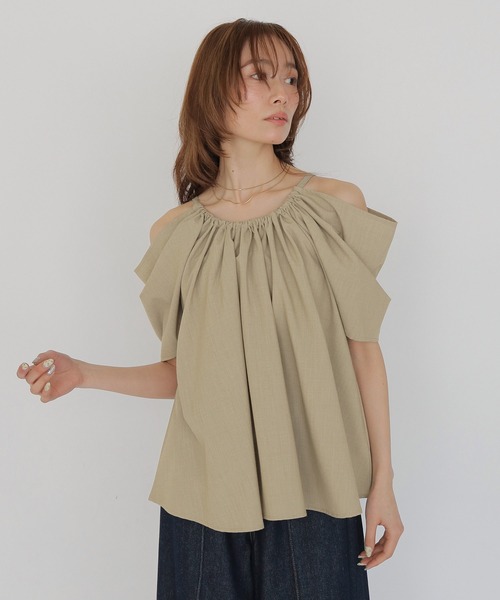CLEIO(クレイオ)の「【CLEIO】オフショルダードレープギャザーブラウス OFF-SHOULDER DRAPE GATHER BLOUSE(シャツ/ブラウス・レディース・ネイビー/カーキ/ベージュ・FREE)」の15枚目の写真