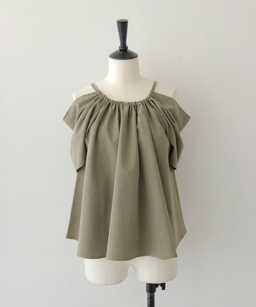 CLEIO(クレイオ)の「【CLEIO】オフショルダードレープギャザーブラウス OFF-SHOULDER DRAPE GATHER BLOUSE(シャツ/ブラウス・レディース・ネイビー/カーキ/ベージュ・FREE)」の10枚目の写真
