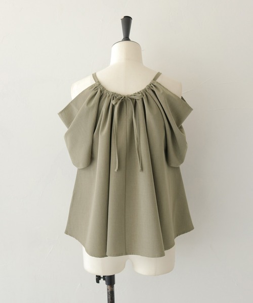 CLEIO(クレイオ)の「【CLEIO】オフショルダードレープギャザーブラウス OFF-SHOULDER DRAPE GATHER BLOUSE(シャツ/ブラウス・レディース・ネイビー/カーキ/ベージュ・FREE)」の12枚目の写真