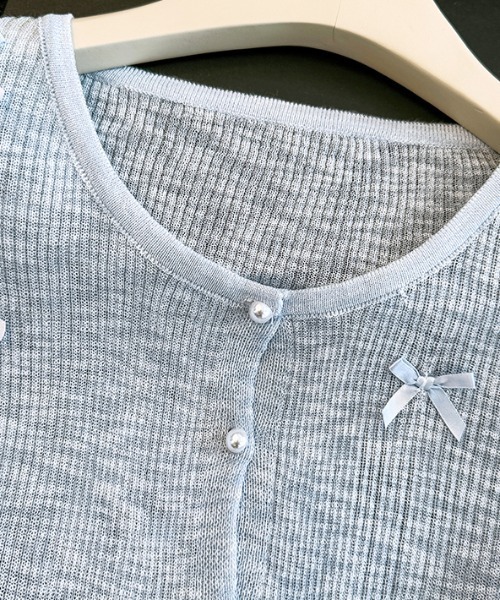 LUCPY(ラクピー)の「リボンデザインシアーカーディガン 長袖 フェミニン トップス(カーディガン/ボレロ・レディース・アイボリー/ピンク/ブルー・FREE)」の4枚目の写真