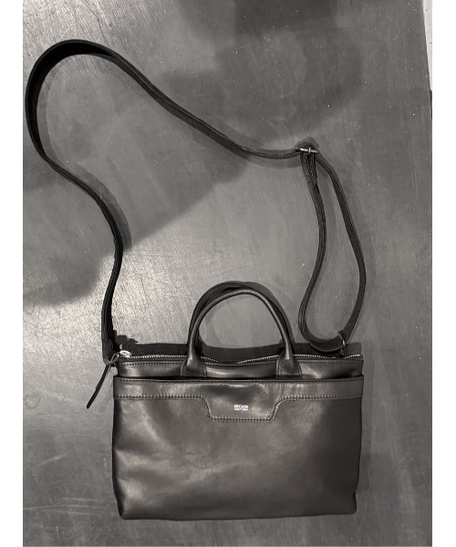 DECADE(ディケイド)の「ホースレザーミニバッグ (DCD-01550)/ Horse Lether 2Way Mini Bag(ショルダーバッグ・メンズ・ブラック/ブラック系その他・フリー)」の2枚目の写真