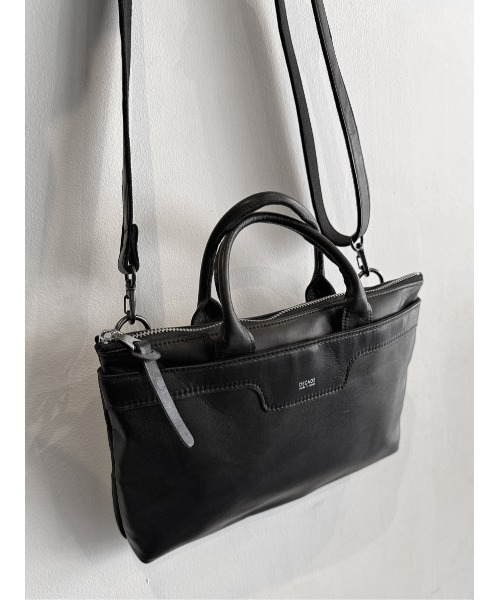 DECADE(ディケイド)の「ホースレザーミニバッグ (DCD-01550)/ Horse Lether 2Way Mini Bag(ショルダーバッグ・メンズ・ブラック/ブラック系その他・フリー)」の4枚目の写真
