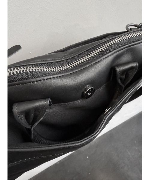 DECADE(ディケイド)の「ホースレザーミニバッグ (DCD-01550)/ Horse Lether 2Way Mini Bag(ショルダーバッグ・メンズ・ブラック/ブラック系その他・フリー)」の10枚目の写真