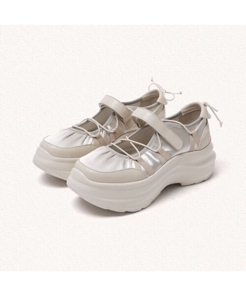 MAC MOC(マックモック)の「ウィグリー 通しソール レースアップ メリージェンスニーカー_3カラー (5.5cm)(スニーカー・レディース・ホワイト×ブラック/Cream/ブラック・24.5cm/23cm/23.5cm/25cm/24cm)」の3枚目の写真