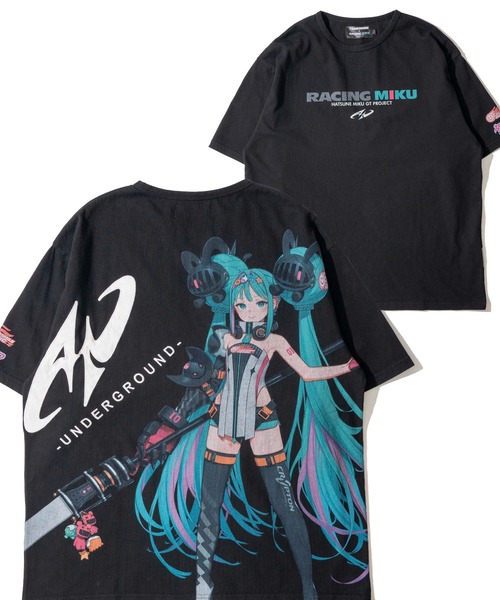 ADPOSION(アドポーション)の「【P.N UNDERGROUND × RACING MIKU】バックプリント クルーネックTシャツ(Tシャツ/カットソー・メンズ・ブラック/ホワイト/チャコールグレー・LARGE/MEDIUM/X-LARGE)」の2枚目の写真