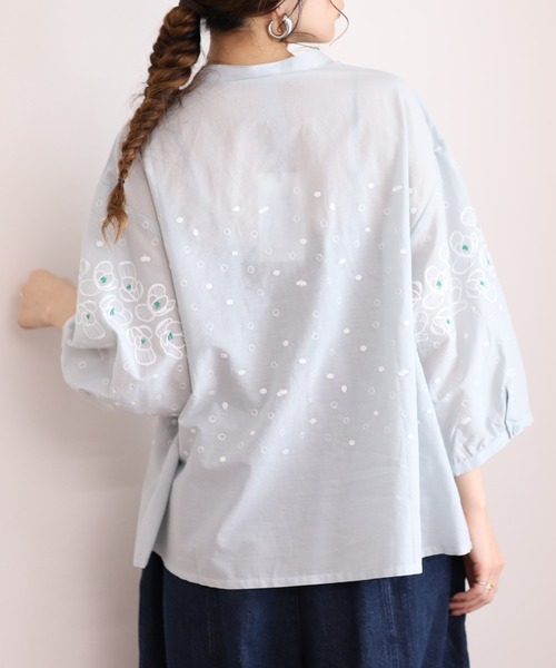 Emago(イマゴ)の「EMAGO 花ドット刺繍シャツ 7分袖(シャツ/ブラウス・レディース・グレー/ブラック・FREE)」の10枚目の写真