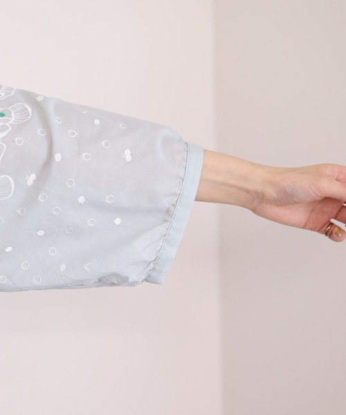 Emago(イマゴ)の「EMAGO 花ドット刺繍シャツ 7分袖(シャツ/ブラウス・レディース・グレー/ブラック・FREE)」の12枚目の写真