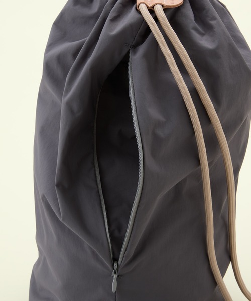 LE VERNIS(ル・ベルニ)の「LE VERNIS(ル・ベルニ) 《撥水》Knapsack(バックパック/リュック・レディース・グレー/ブラック・FREE)」の6枚目の写真