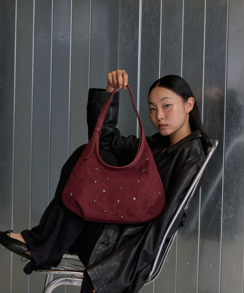 HAVEAWHALE(ハブアホエール)の「maro stud suede bag (BD)(ショルダーバッグ・レディース・その他・FREE)」の4枚目の写真