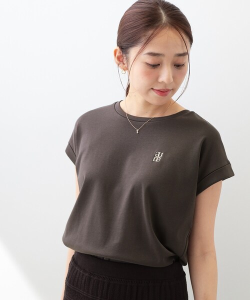 index(インデックス)の「【接触冷感/UV】ワンポイント刺繍Tシャツ《7col/XS~3L/洗濯機OK》(Tシャツ/カットソー・レディース・ライトイエロー系/ナチュラル/ネイビー/オフホワイト/ボルドー/グレー/ブラウン系その他5・36/38/40/34/42/44)」の4枚目の写真