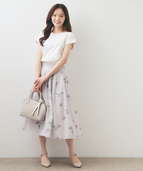 index(インデックス)の「【接触冷感/UV】ワンポイント刺繍Tシャツ《7col/XS~3L/洗濯機OK》(Tシャツ/カットソー・レディース・ライトイエロー系/ナチュラル/ネイビー/オフホワイト/ボルドー/グレー/ブラウン系その他5・36/38/40/34/42/44)」の9枚目の写真
