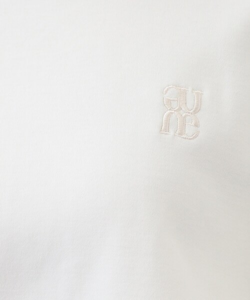 index(インデックス)の「【接触冷感/UV】ワンポイント刺繍Tシャツ《7col/XS~3L/洗濯機OK》(Tシャツ/カットソー・レディース・ライトイエロー系/ナチュラル/ネイビー/オフホワイト/ボルドー/グレー/ブラウン系その他5・36/38/40/34/42/44)」の11枚目の写真