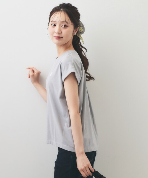 index(インデックス)の「【接触冷感/UV】ワンポイント刺繍Tシャツ《7col/XS~3L/洗濯機OK》(Tシャツ/カットソー・レディース・ライトイエロー系/ナチュラル/ネイビー/オフホワイト/ボルドー/グレー/ブラウン系その他5・36/38/40/34/42/44)」の12枚目の写真