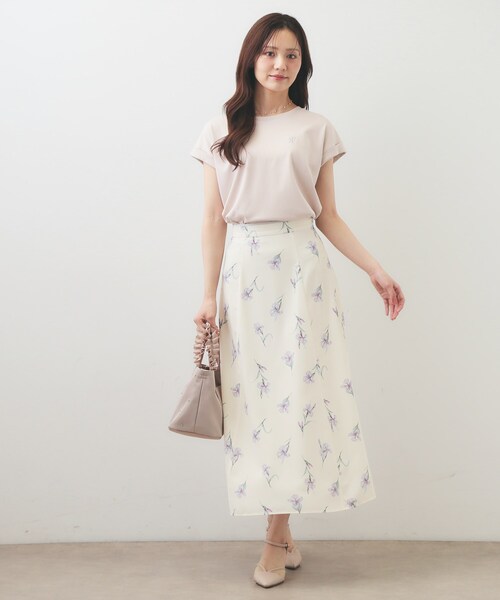 index(インデックス)の「【接触冷感/UV】ワンポイント刺繍Tシャツ《7col/XS~3L/洗濯機OK》(Tシャツ/カットソー・レディース・ライトイエロー系/ナチュラル/ネイビー/オフホワイト/ボルドー/グレー/ブラウン系その他5・36/38/40/34/42/44)」の21枚目の写真