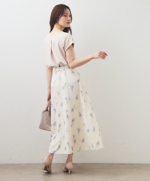 index(インデックス)の「【接触冷感/UV】ワンポイント刺繍Tシャツ《7col/XS~3L/洗濯機OK》(Tシャツ/カットソー・レディース・ライトイエロー系/ナチュラル/ネイビー/オフホワイト/ボルドー/グレー/ブラウン系その他5・36/38/40/34/42/44)」の22枚目の写真