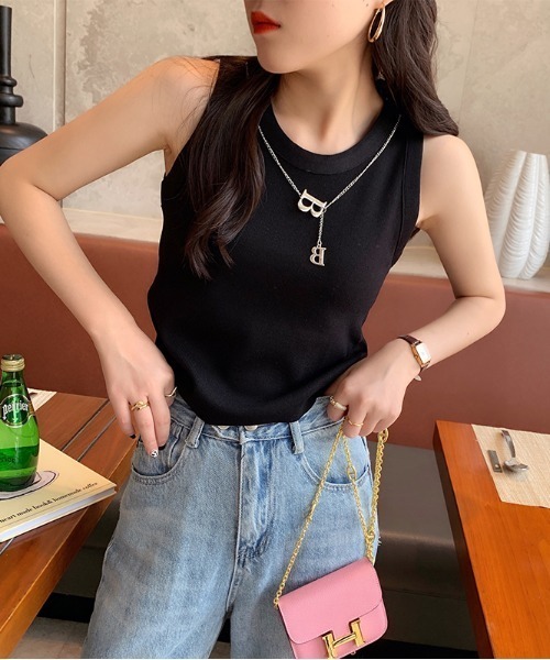 CHUL(チュル)の「ボーダーノースリーブニットトップス(その他トップス・レディース・ブラック×ホワイト/ホワイト×ブラック/アイボリー/グリーン/ホワイト/ブラック・FREE)」の4枚目の写真