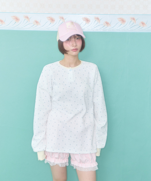 SHAKIRI(シャキリ)の「ココ ヘンリーネック ワッフルトップ (ホワイト)(Tシャツ/カットソー・レディース・その他・FREE)」の2枚目の写真