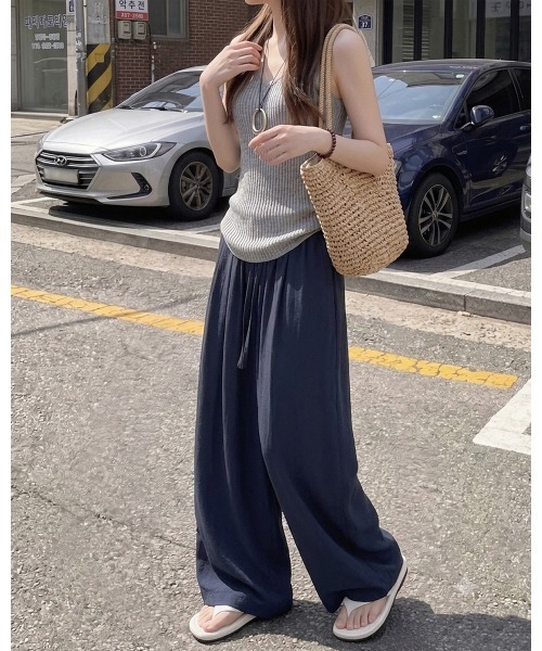 lulufa(ルルファ)の「リラックスワイドイージーパンツ(その他パンツ・レディース・ネイビー/ナチュラル・FREE)」の8枚目の写真