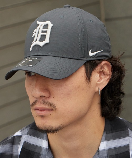 NIKE(ナイキ)の「NIKE/ナイキ M/L NIKE Anthracite ベースボールキャップ フロントロゴ UVカット 軽量 野球 ベーシック 定番 スポーティー ストリート カジュアル メンズ レディース 2026年 夏 夏服(キャップ・メンズ・ブラック系1/ブラック系2/ブラック系3/ブラック系4・FREE)」の3枚目の写真