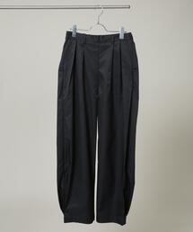 変形裾タックオーバーワイドパンツ
