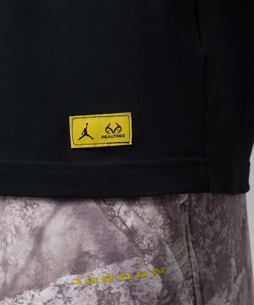 JORDAN BRAND(ジョーダンブランド)の「ジョーダン ブルックリン メンズ リアルツリー Tシャツ / Jordan Brooklyn Men's Realtree T-Shirt IO0113-010 Black(Tシャツ/カットソー・メンズ・ブラック・L/M/S/XL/2XL)」の4枚目の写真